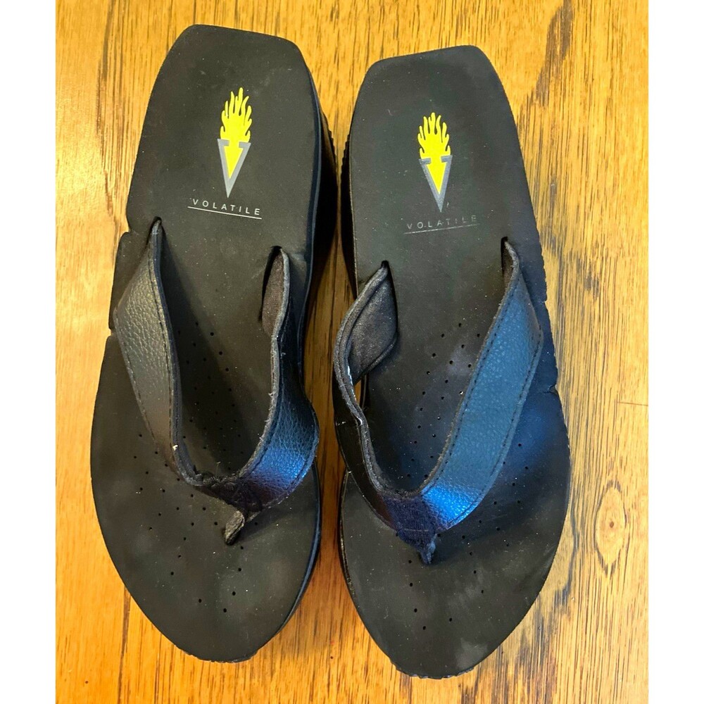 Volatile Women’s Black Thong Wedge Slip-On Sandals Logo Accent US 7.5